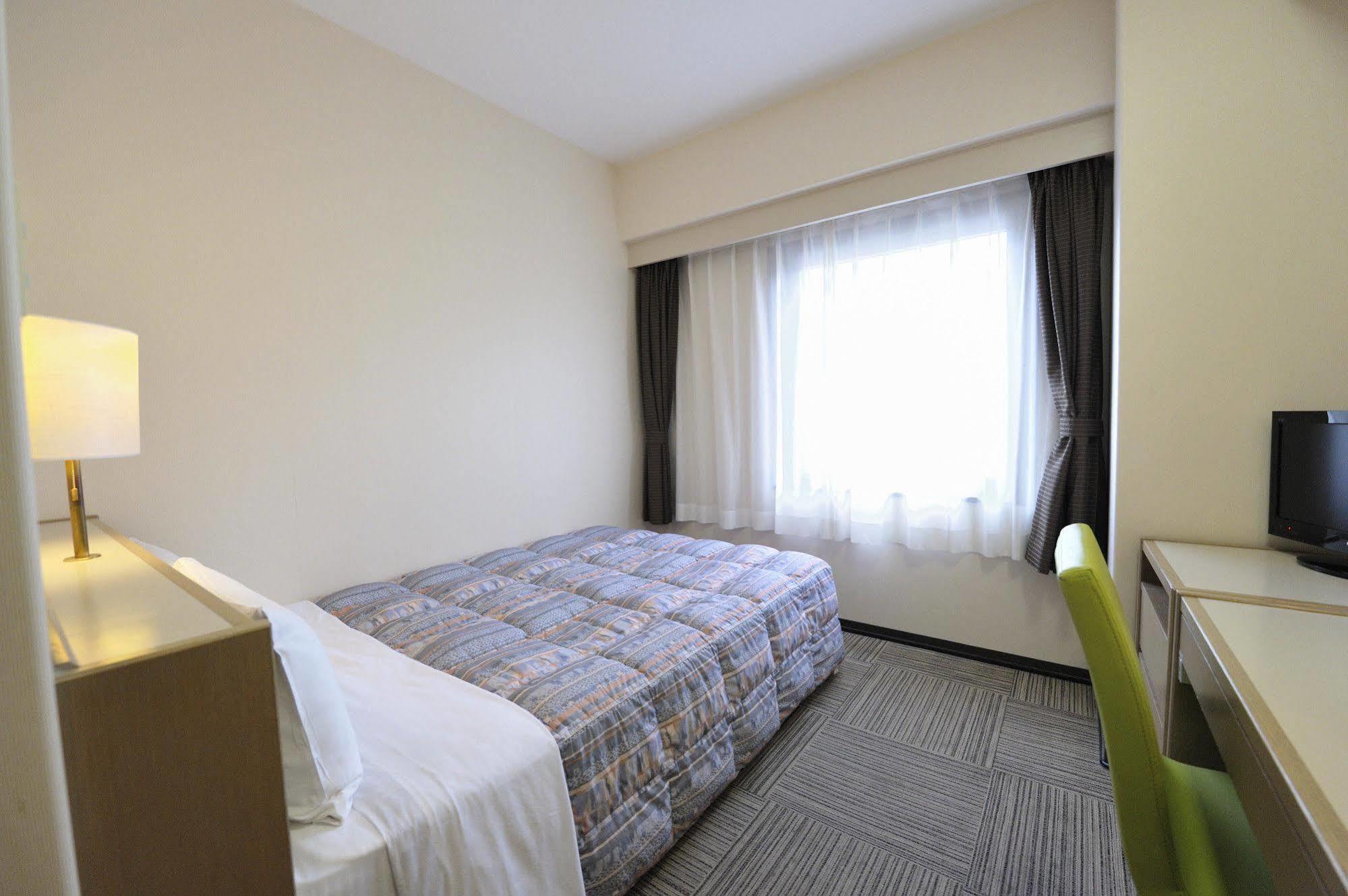 Court Hotel Ниигата Экстерьер фото